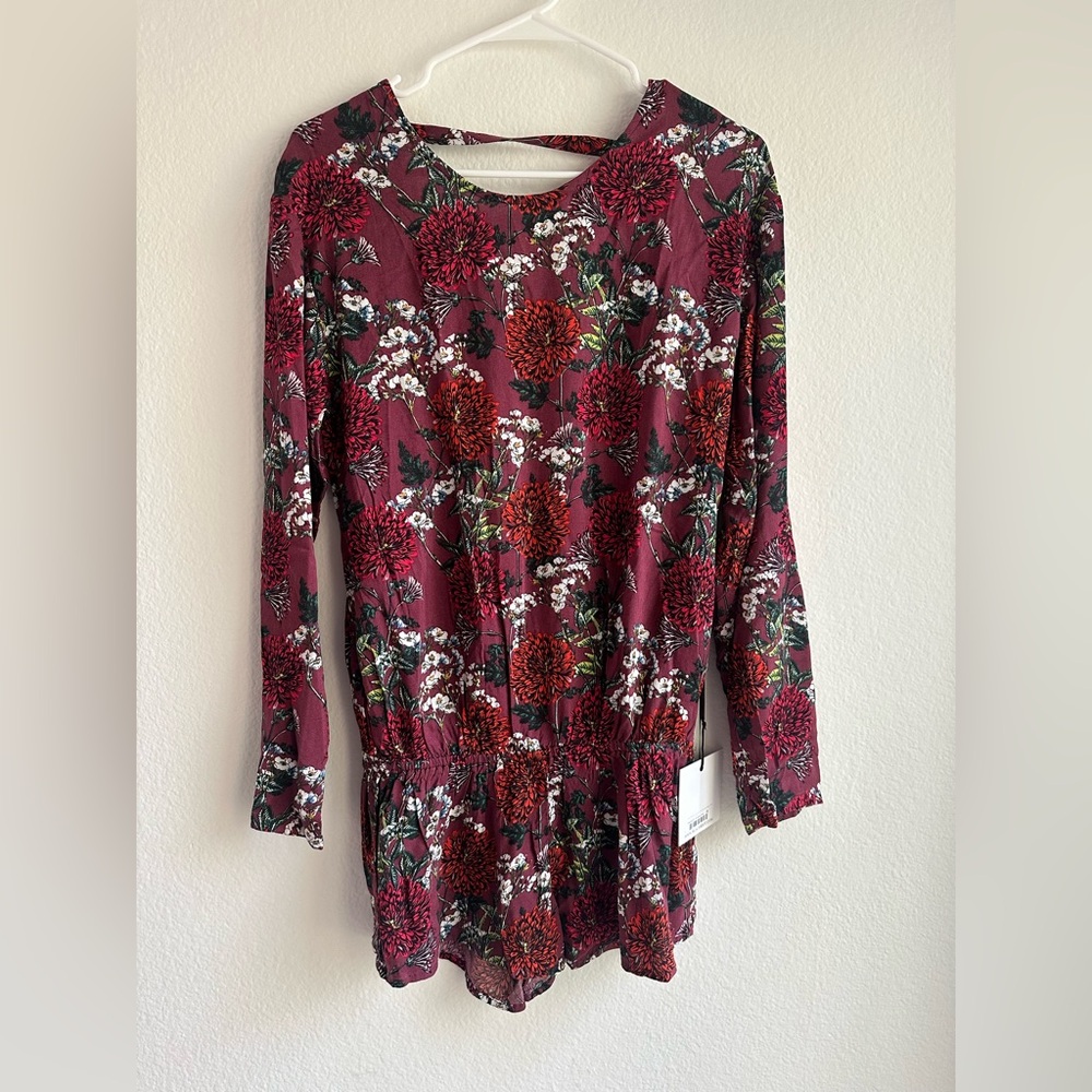 BUNDLE 3 ROMPERS+ 1 DRESS ALL SIZE SMALL